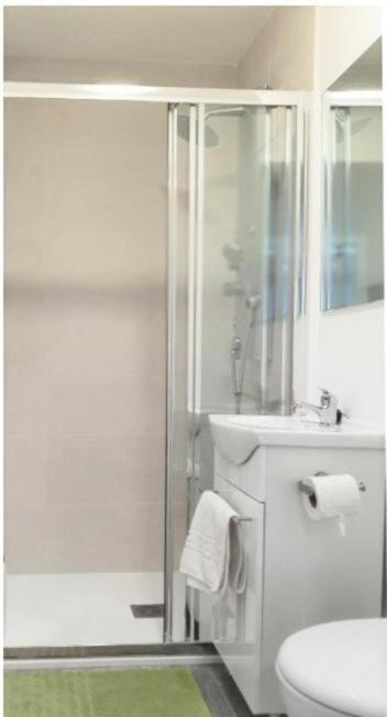 Coqueto Apartamento Nuevo En Pleno Centro De Algeciras Bb エクステリア 写真